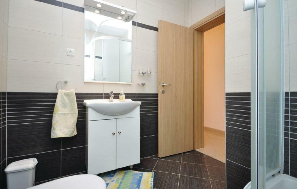Apartment Orange Makarska Buitenkant foto