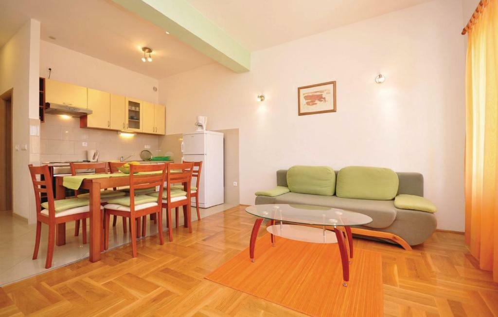 Apartment Orange Makarska Buitenkant foto